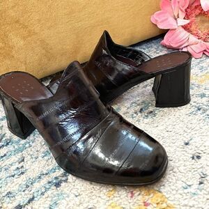 NEW Trademark Eel-skin Mules Black Size 7